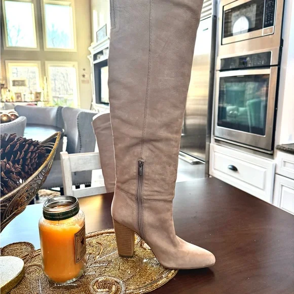 VINCE CAMUTO CORINNE Taupe Over the Knee Boots - Size 8.5M - Picture 4 of 9